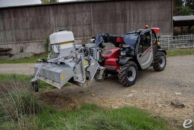 2025 Manitou 2 IN 1 SWEEPER