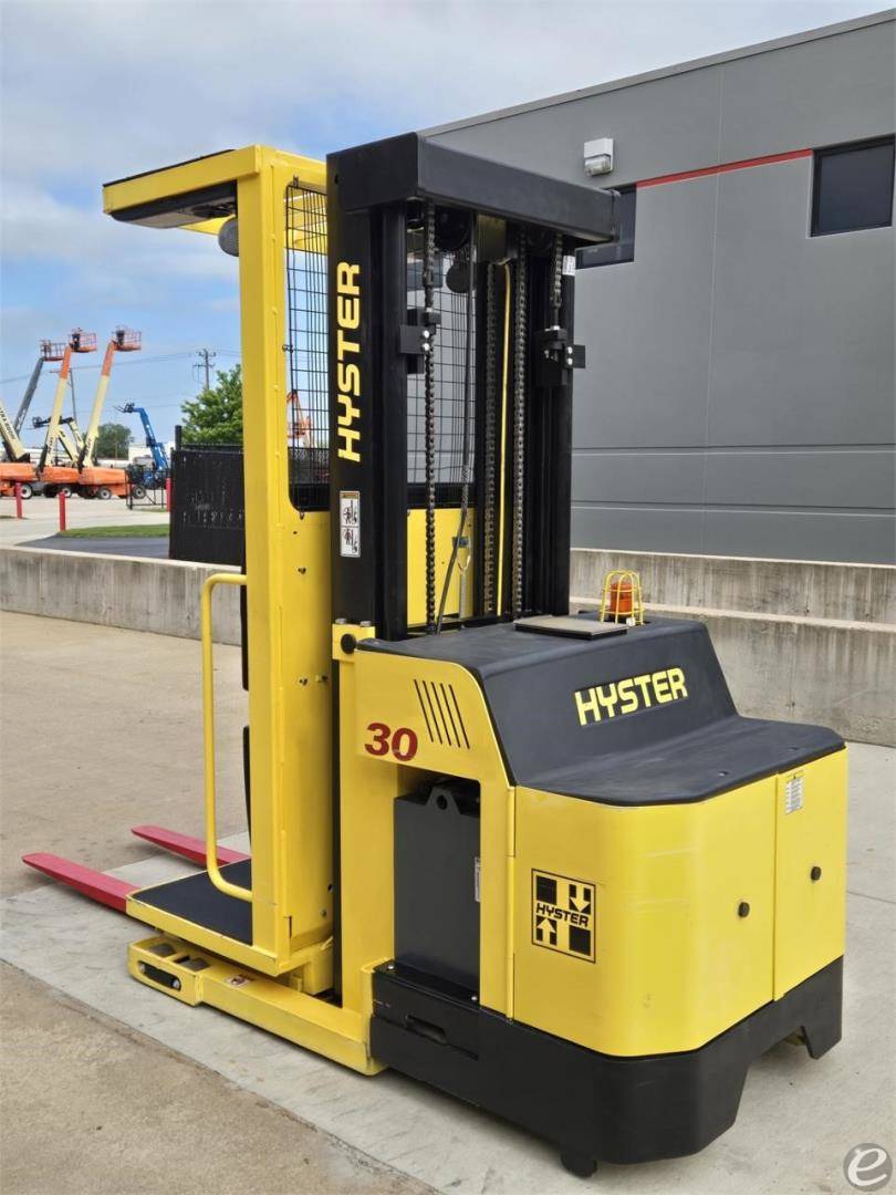 2020 Hyster R30XMS3 Electric Order Picker - 123Forklift