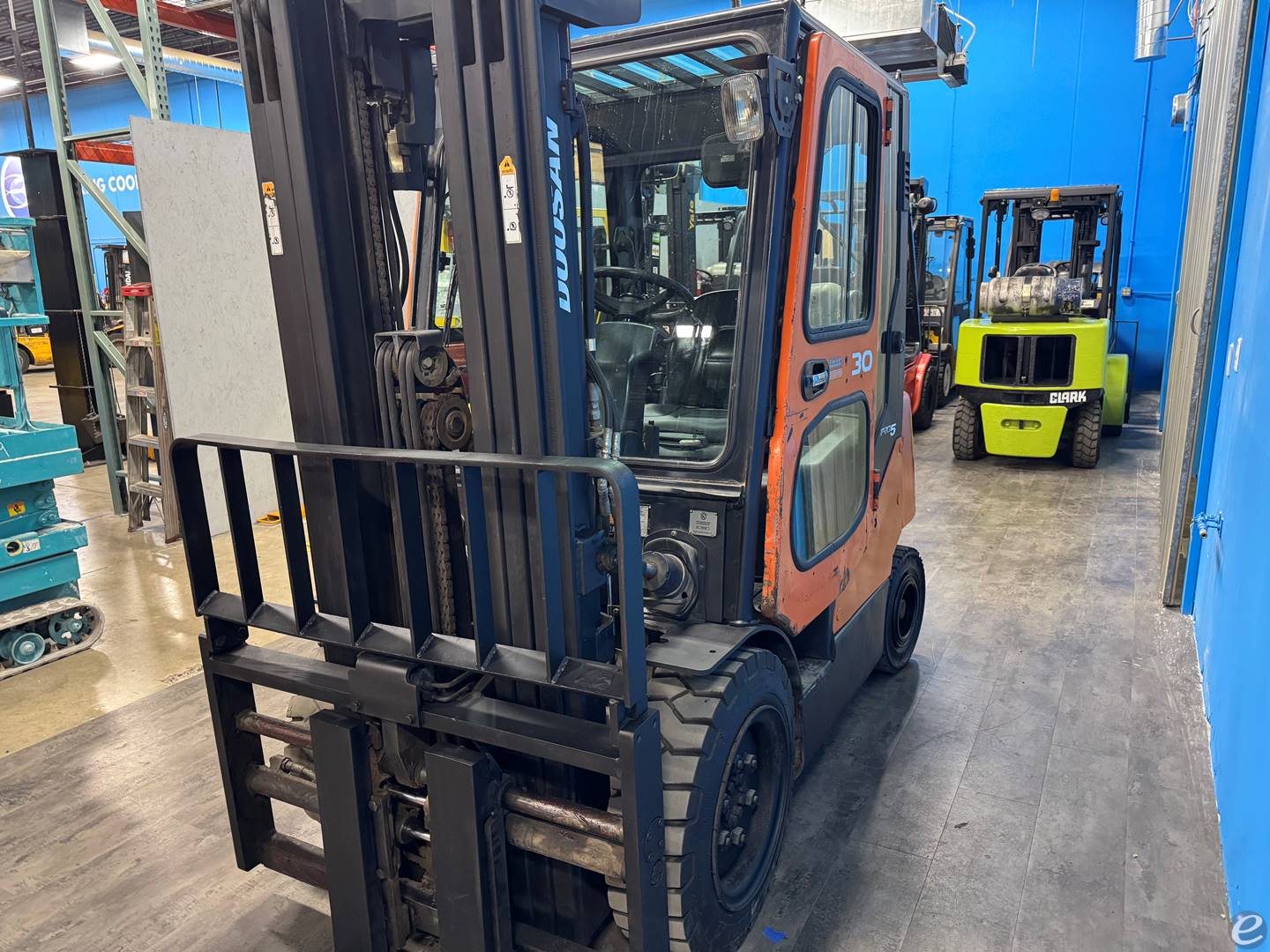2012 Doosan G30E-5