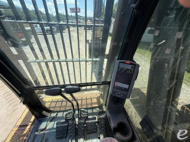 2016 Cat 323