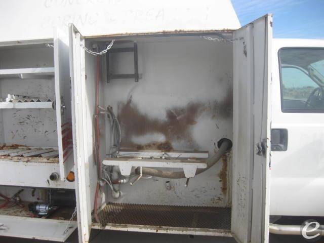 2006 Ford F550