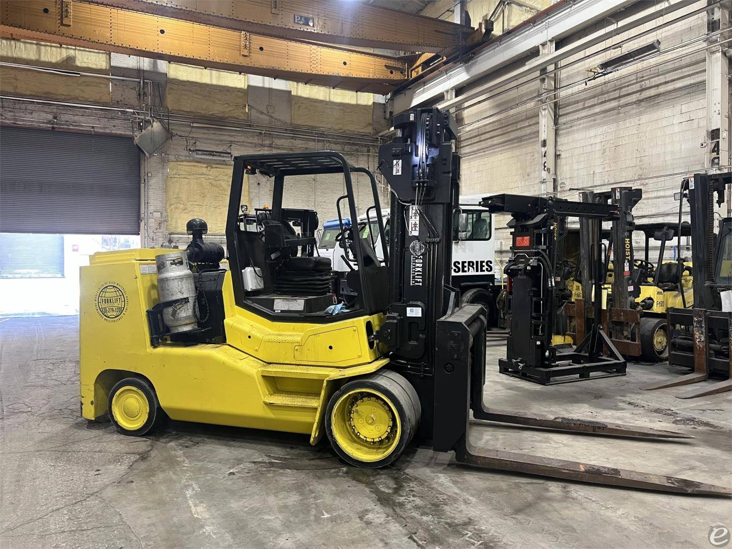 2015 Hoist Liftruck F300