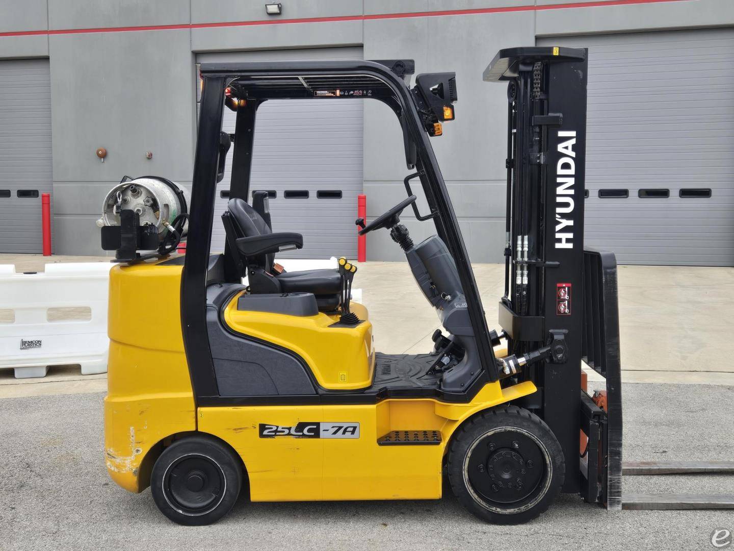 2023 Hyundai 25LC-7A