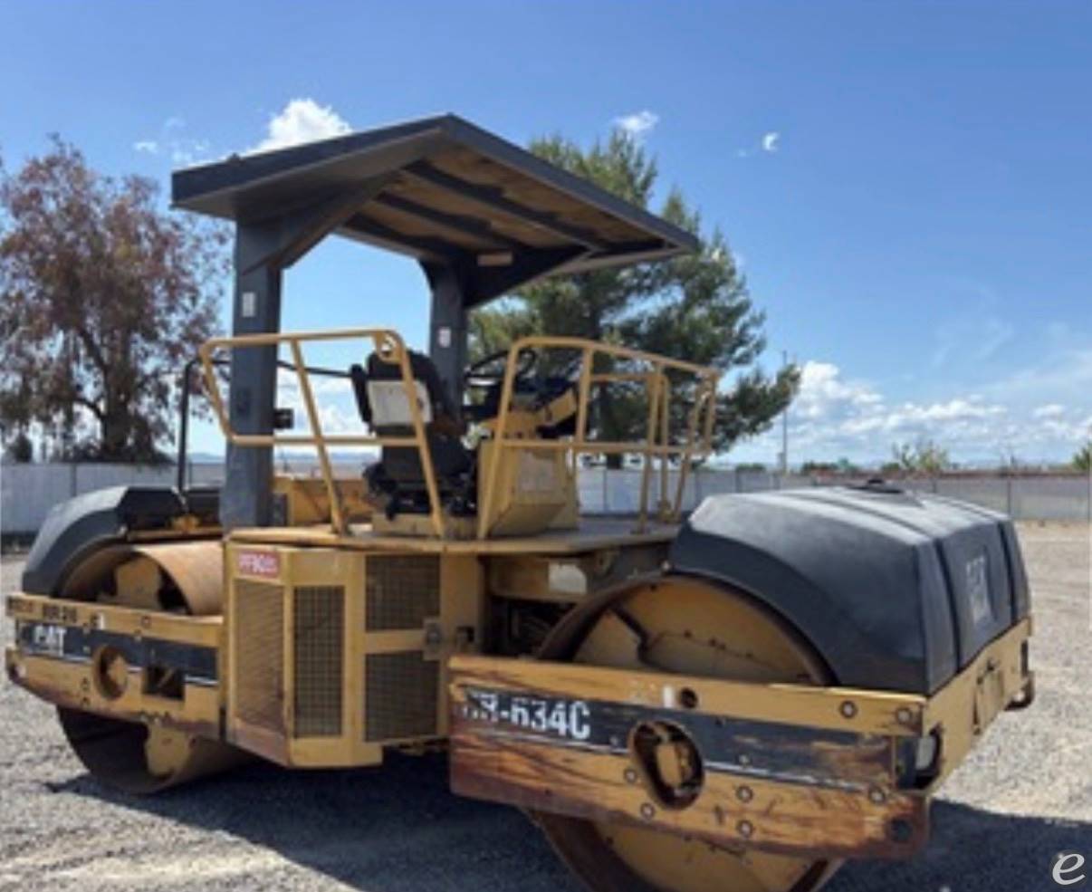 2001 Cat CB-634C