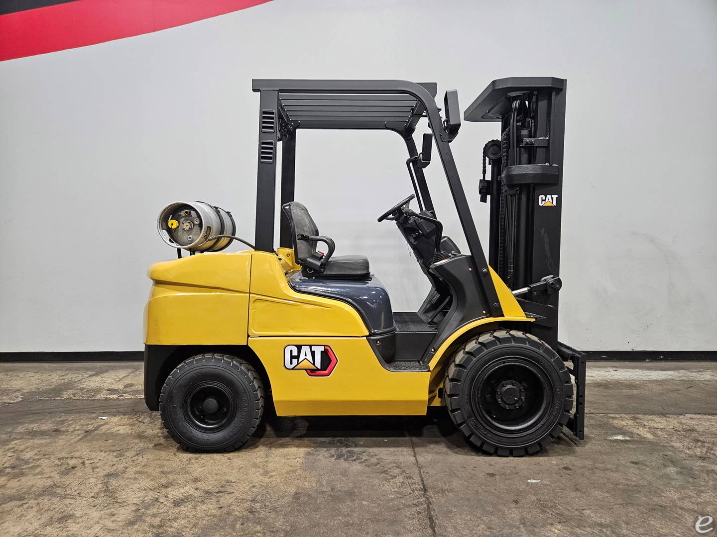 2017 Cat FG33N