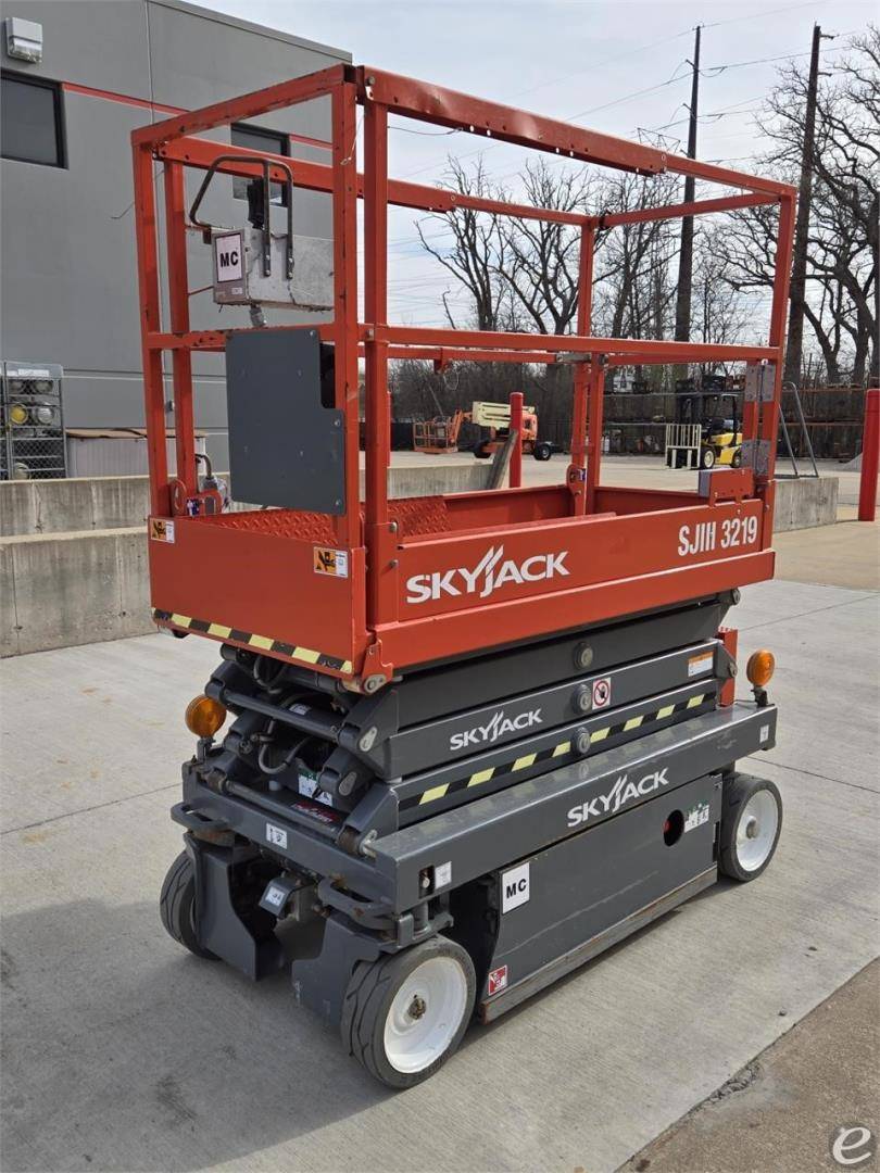 2019 Skyjack SJIII3219 Electric Scissor Lift - 123Forklift