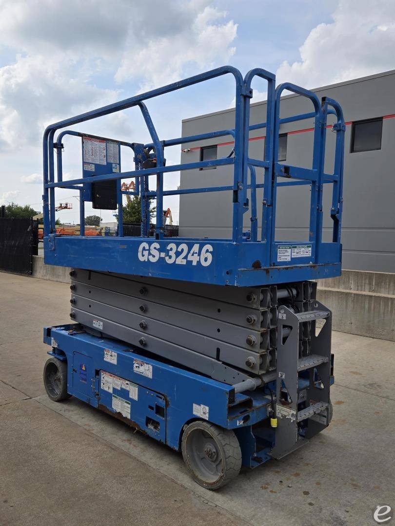 2018 Genie GS3246
