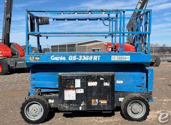 2015 Genie GS-3369 RT Diesel Scissor Lift - 123Forklift