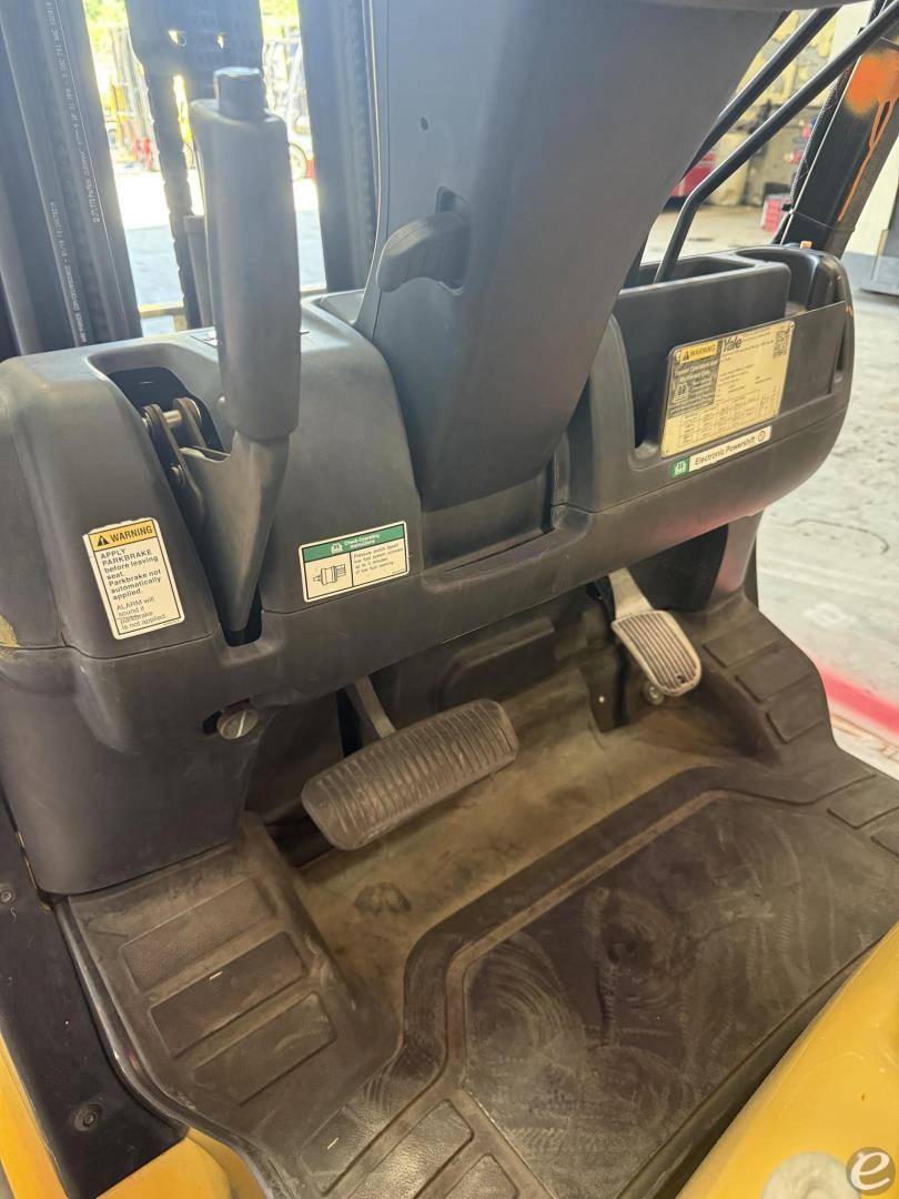2019 Yale GLC060VX