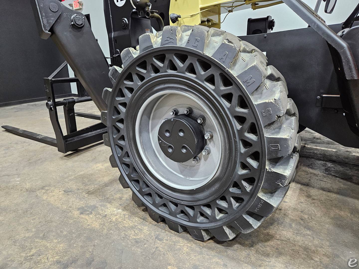 2017 JLG 1255