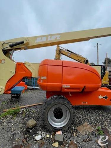 2006 JLG 800AJ