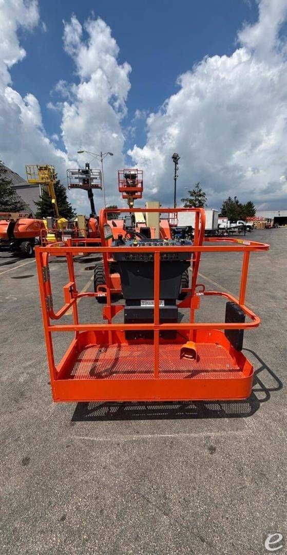 2015 JLG 340AJ