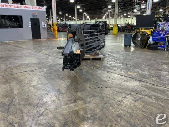 2014 Crown RM6095S-45