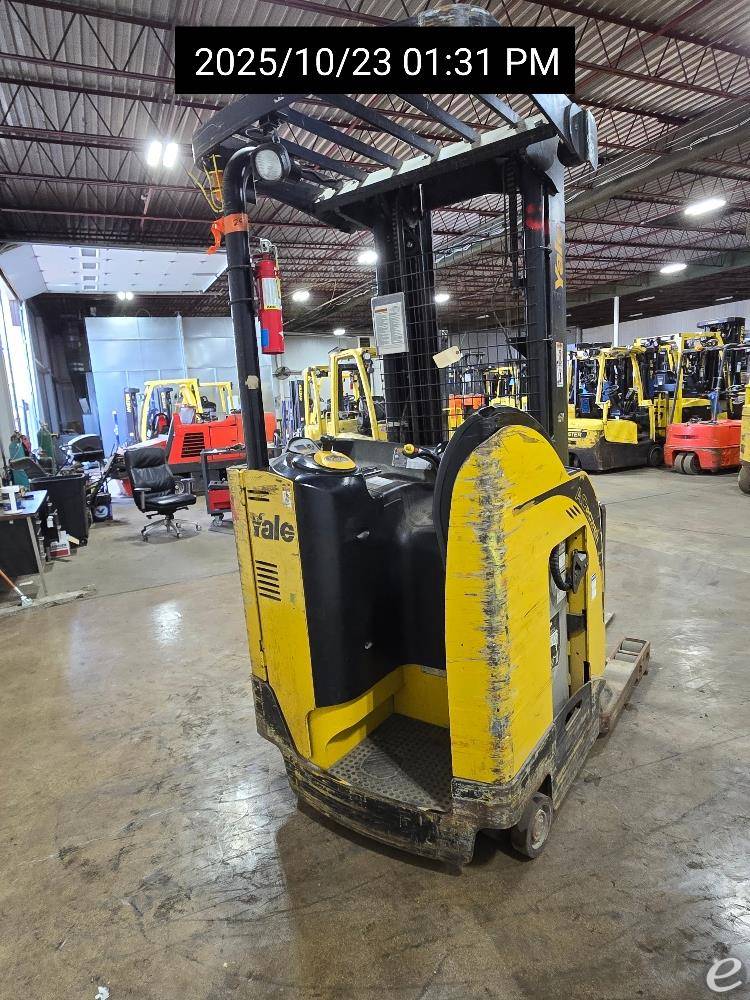 2018 Yale NR045EB