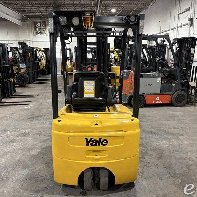 2022 Yale ERP040VT