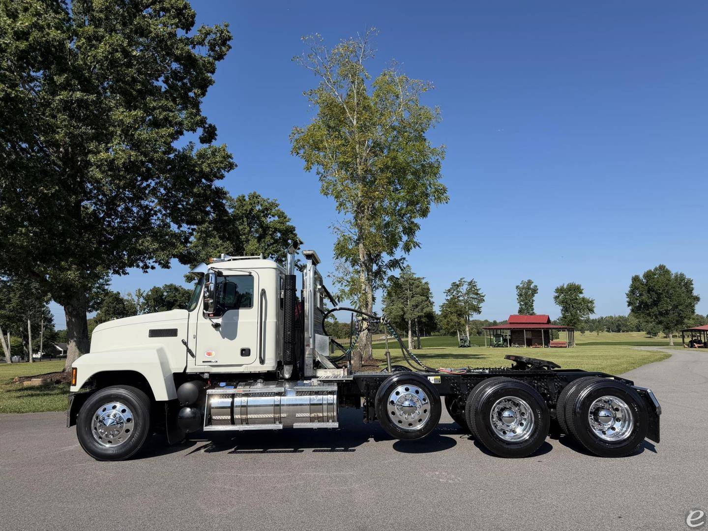 2025 Mack PINNACLE 84T