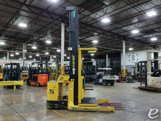 2017 Hyster R30XMA3 Electric Order Picker - 123Forklift