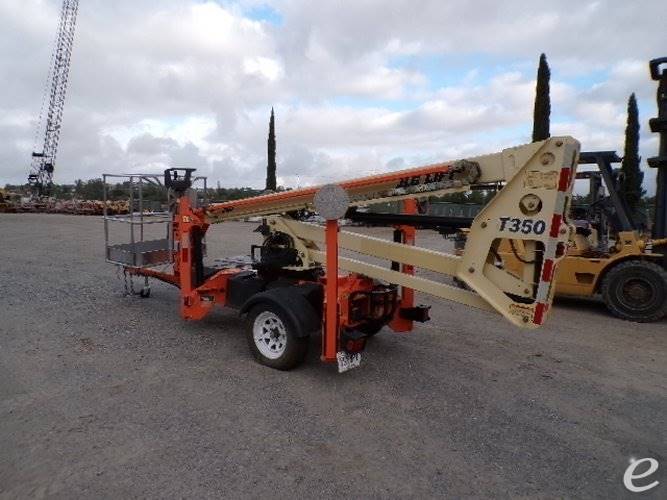 2019 JLG T350