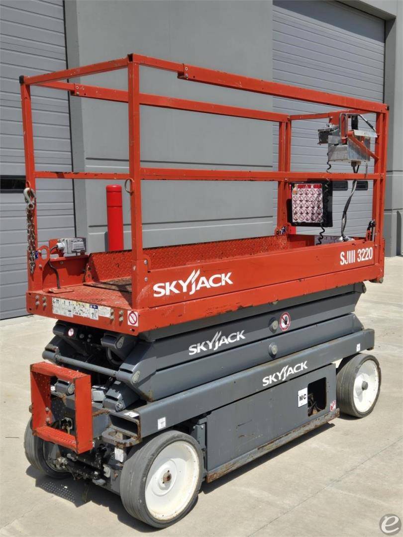 2018 Skyjack SJIII3220 Electric Scissor Lift - 123Forklift