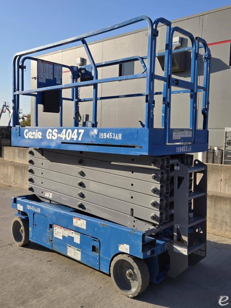 2017 Genie GS4047 Electric Scissor Lift - 123Forklift