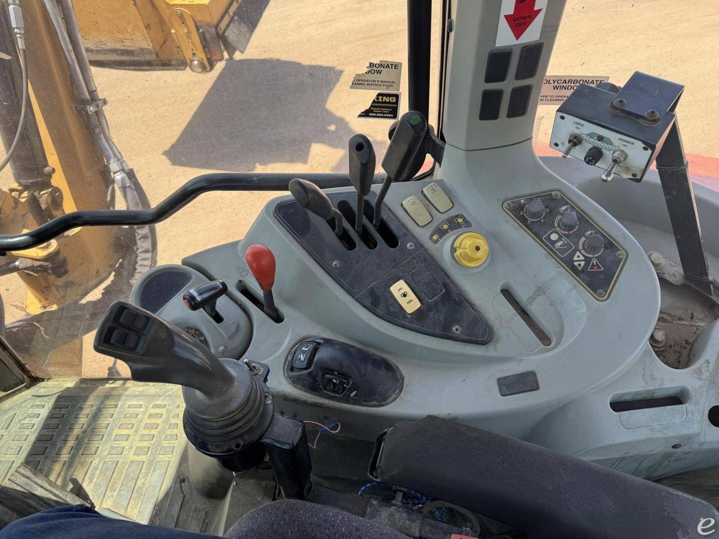 2008 Massey Ferguson 5465