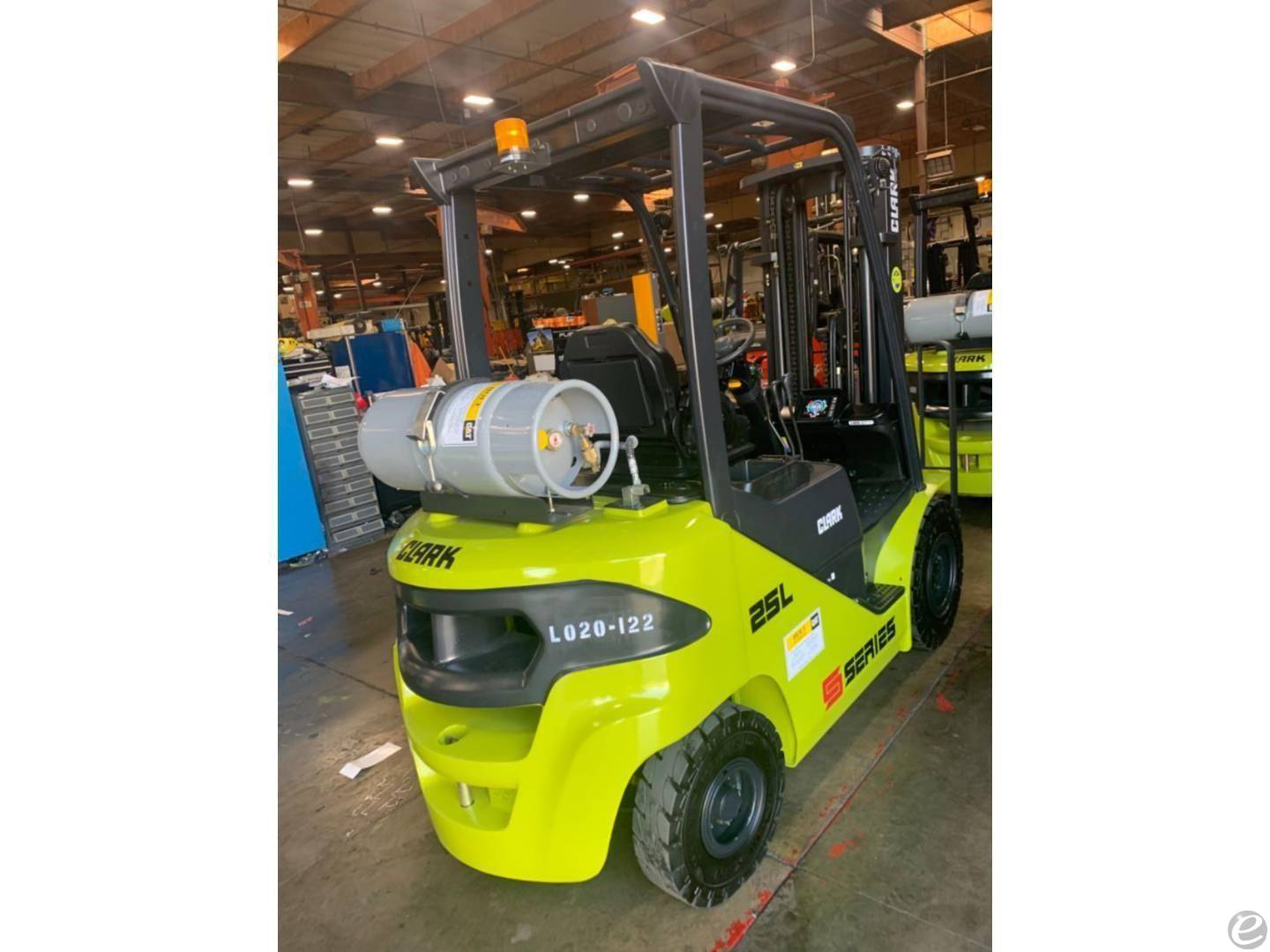 2020 Clark S25L