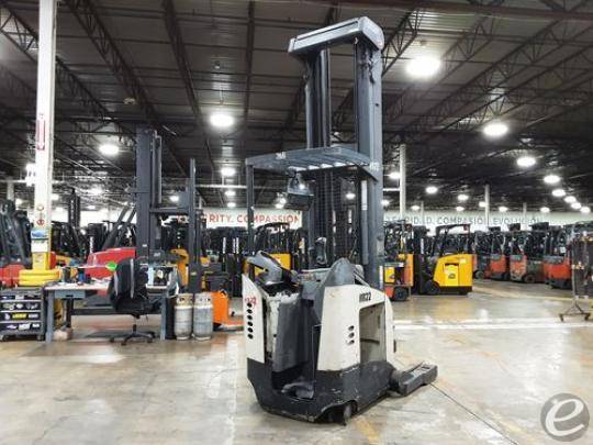 2009 Crown RR5225-45 Electric Reach Truck - 123Forklift