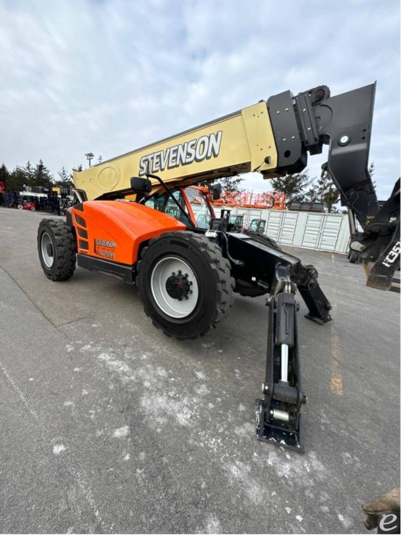 2022 JLG 1255