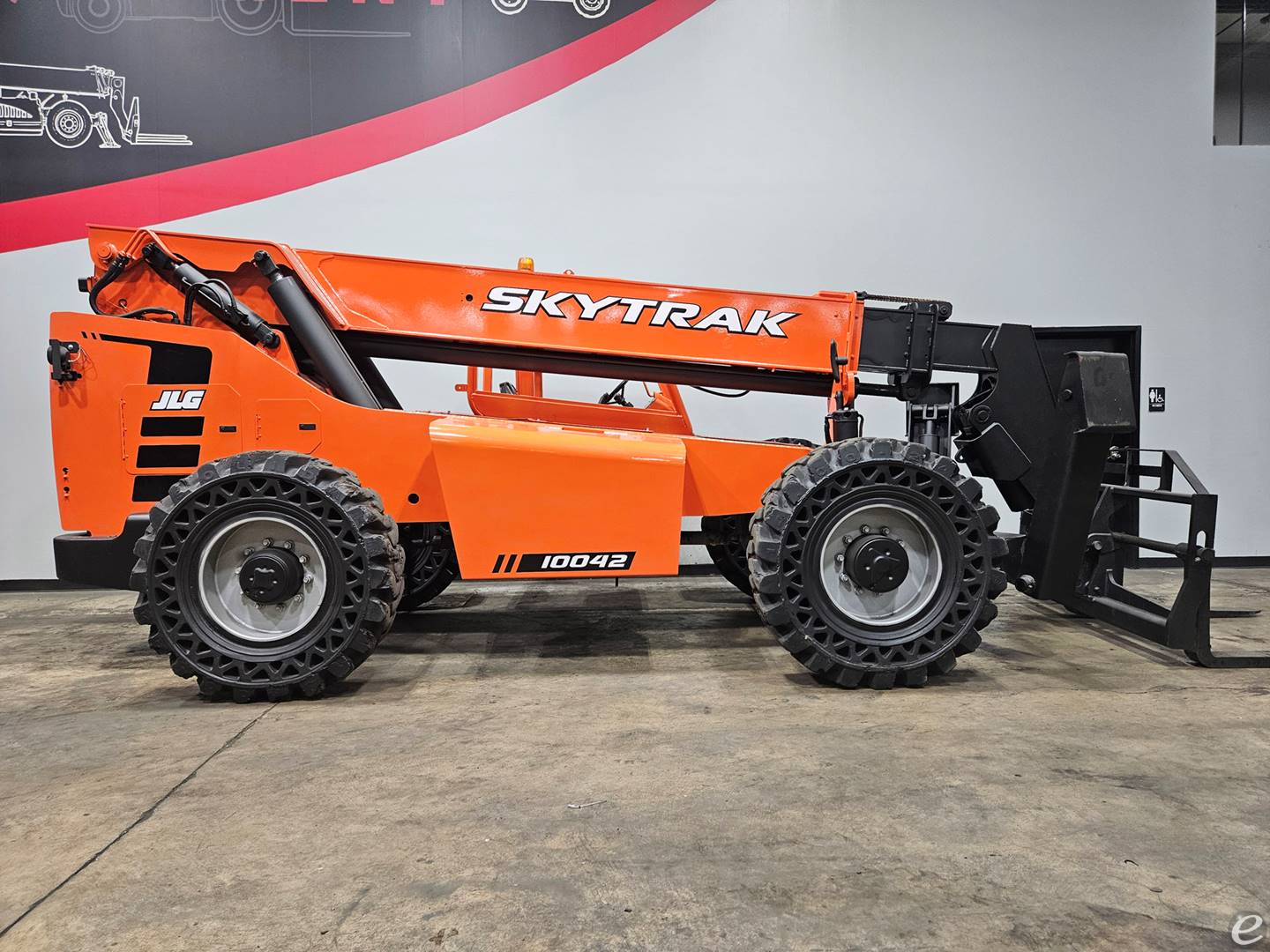2017 Skytrak 10042