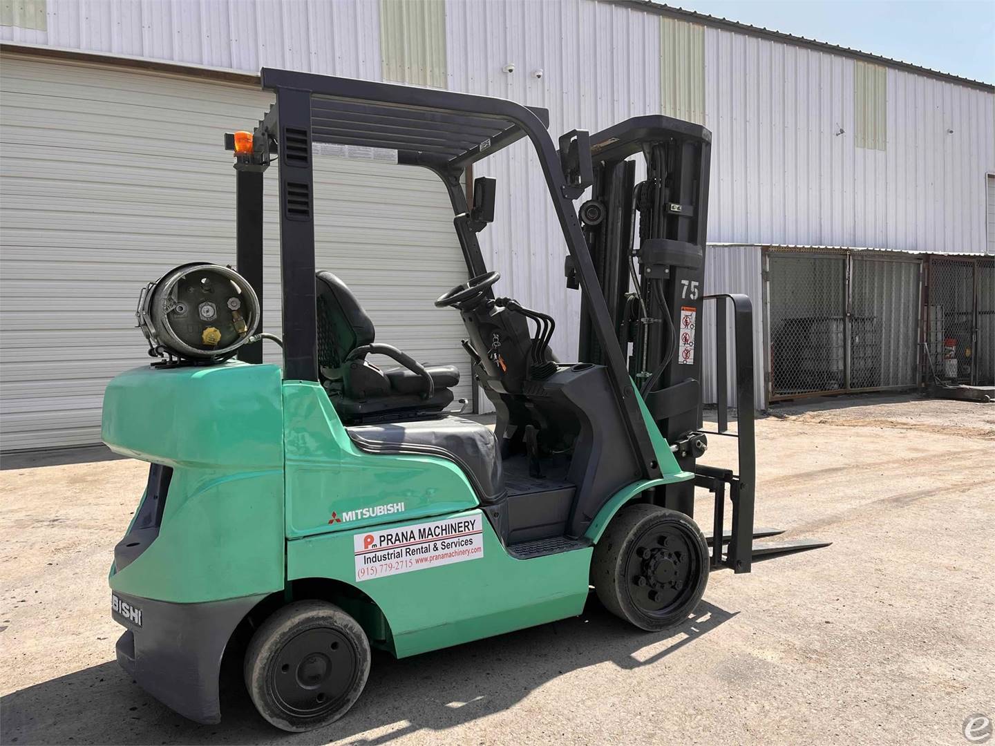 2020 Mitsubishi FGC25N