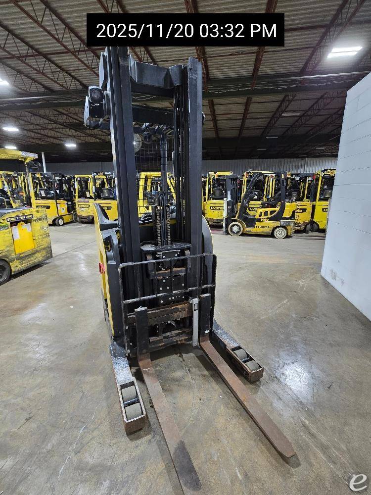 2019 Yale NR035EB
