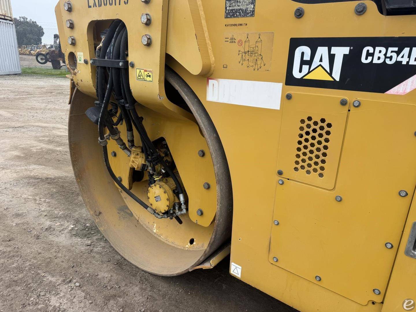 2013 Cat CB54B