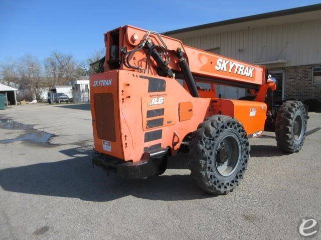 2016 JLG 6042