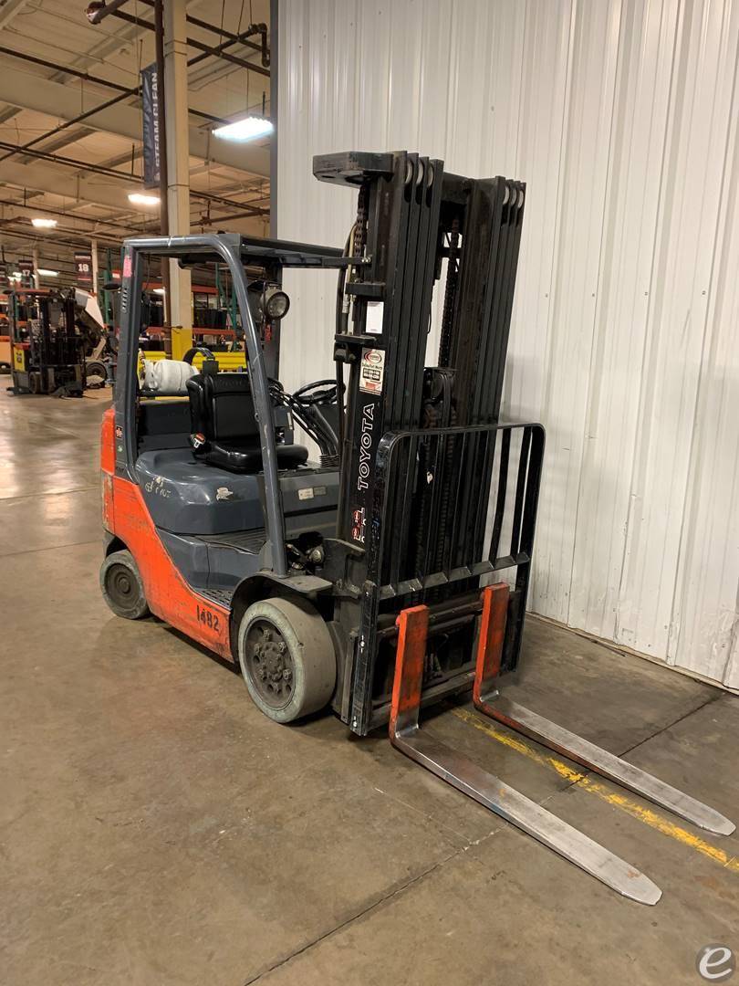 2018 Toyota 8FD80U Diesel Forklift - 123Forklift