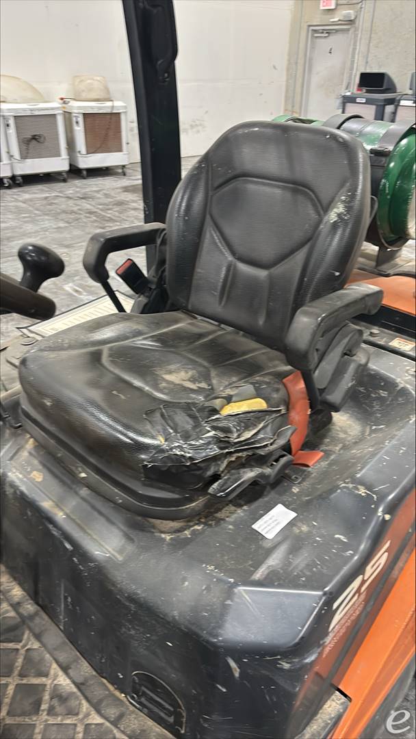 2022 Doosan G25E-7