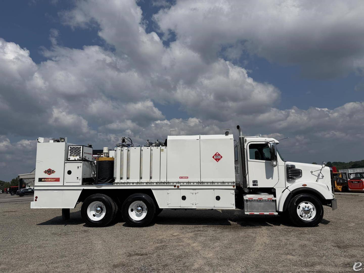 2016 Freightliner 122SD