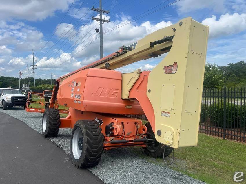 2014 JLG 800AJ