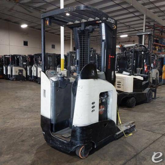 2018 Crown RR5725-45