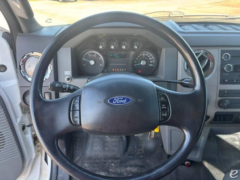 2015 Ford F750 XLT SD