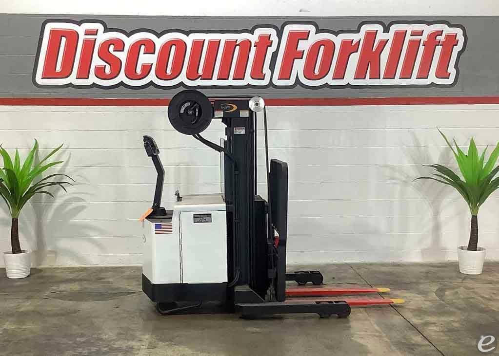 2005 Crown 30WRTT Electric Forklift...