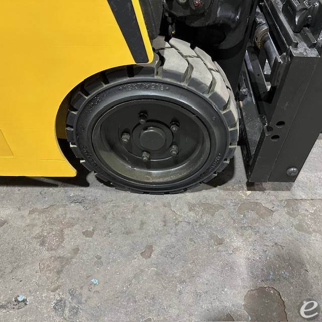 2022 Yale ESC040AD