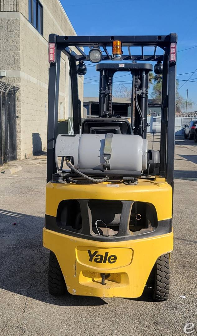 2016 Yale GLP030VXNRSE084