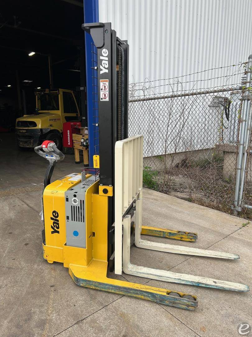 2021 Yale MSW040SF Electric Walkie Straddle Stacker Forklift - 123Forklift
