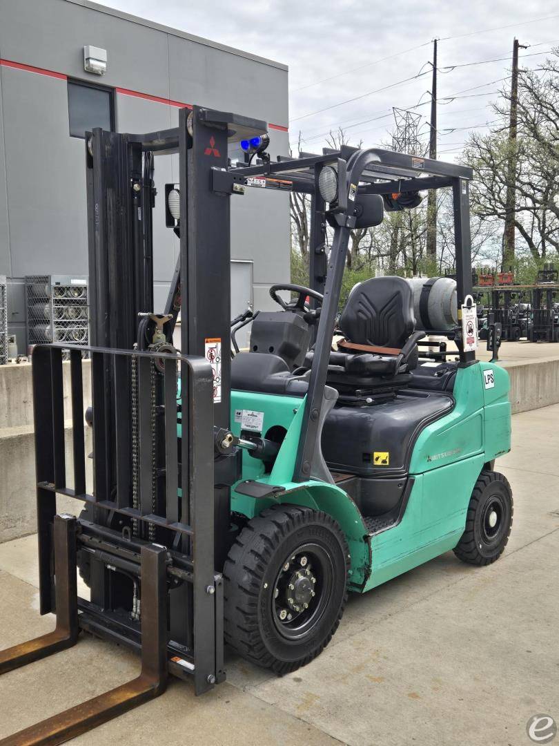 2020 Mitsubishi FG25N