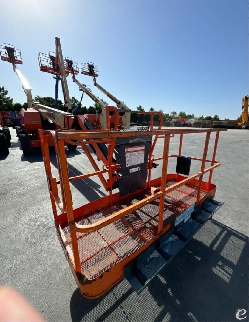 2015 JLG 660SJ