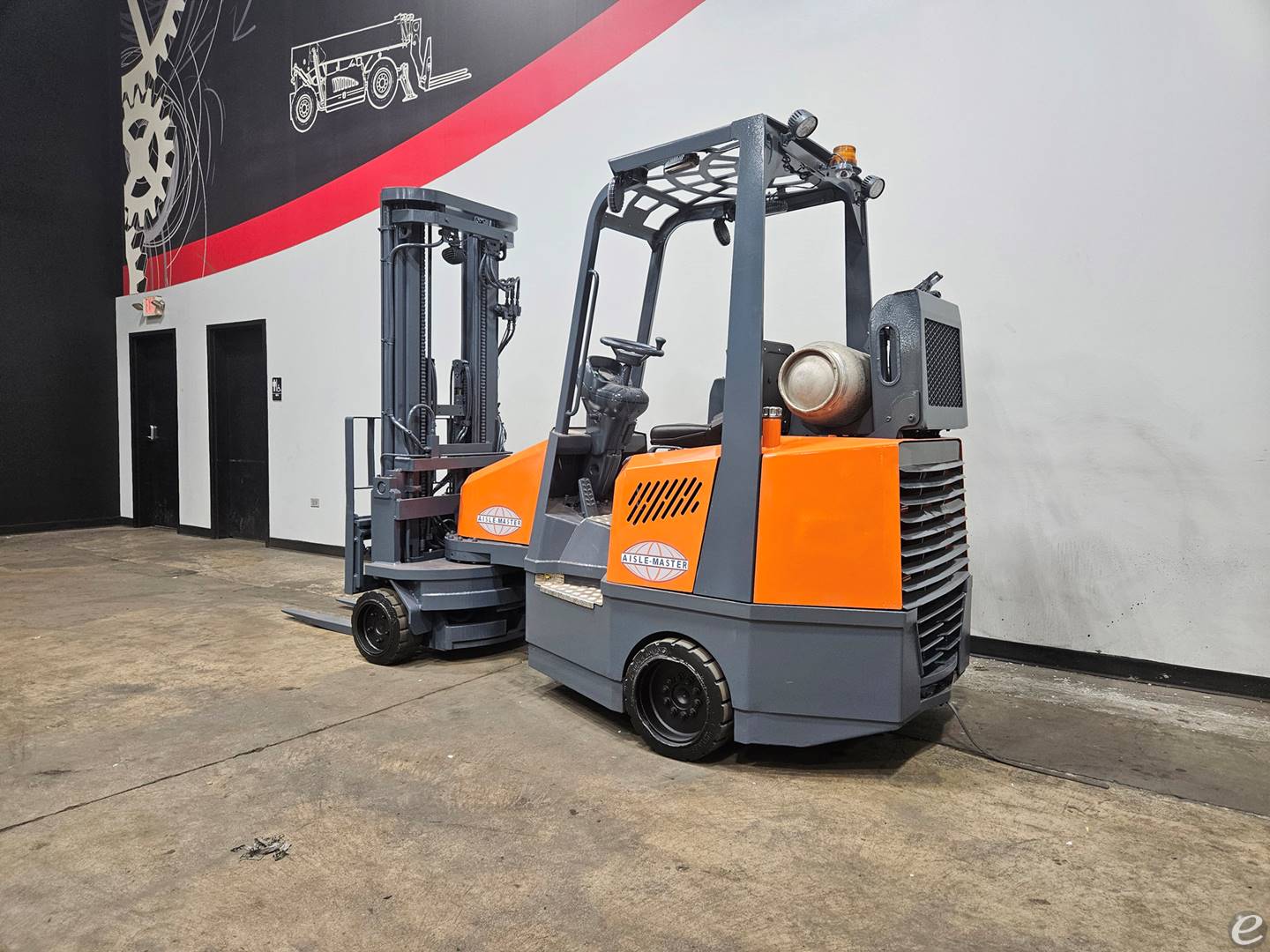 2015 Aisle-Master 44S