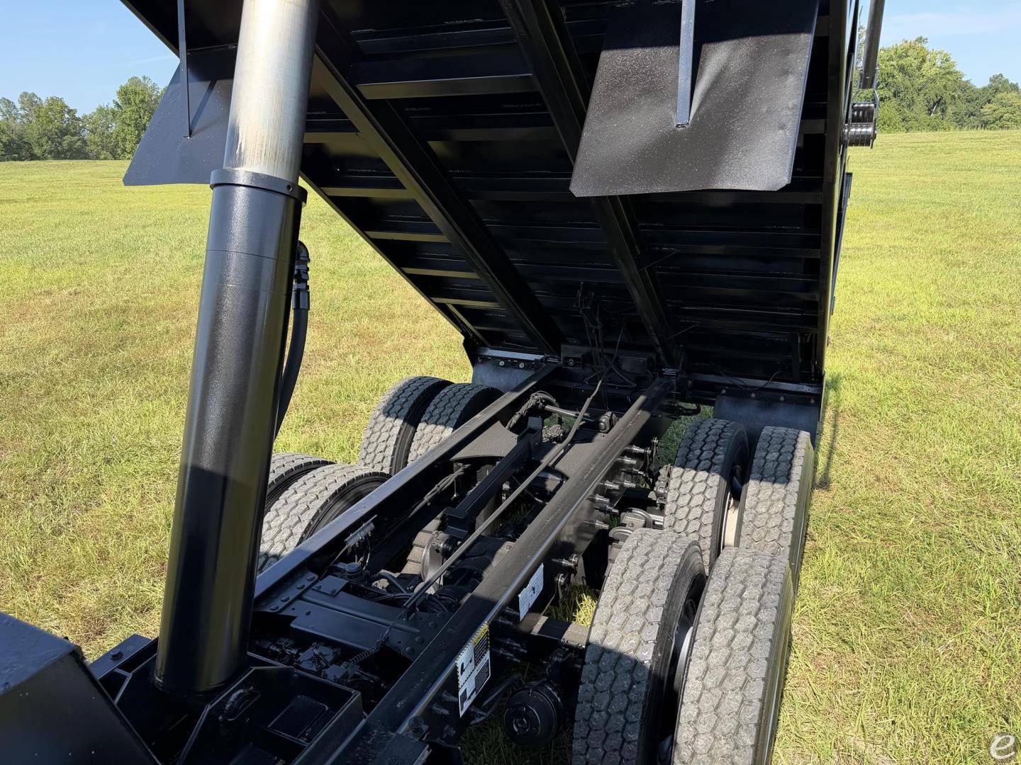 2015 Mack GRANITE GU813