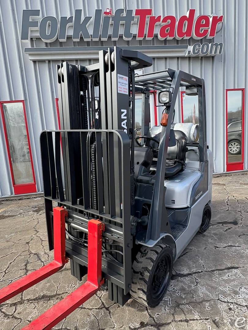 2005 Nissan MCP1F2A25LV