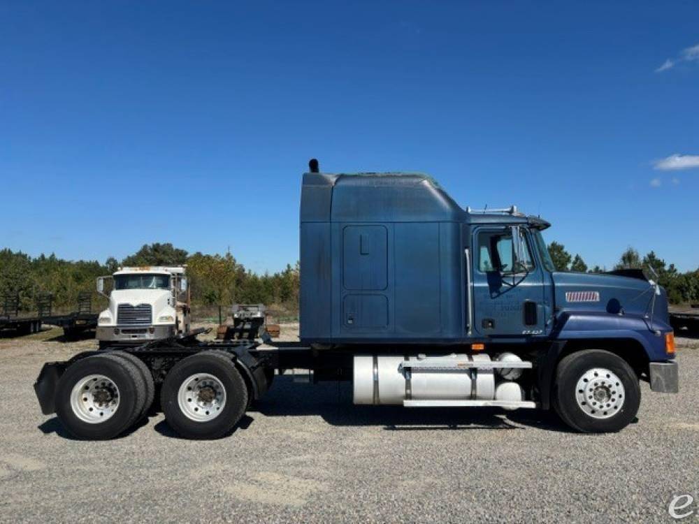1999 Mack CH613