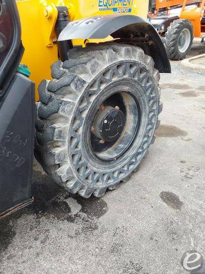 2019 JCB 510-56